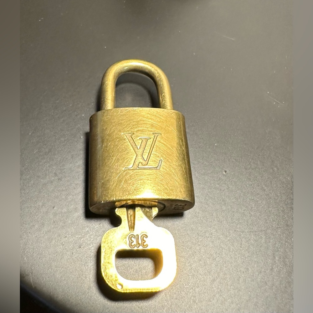 LV lock and key 313